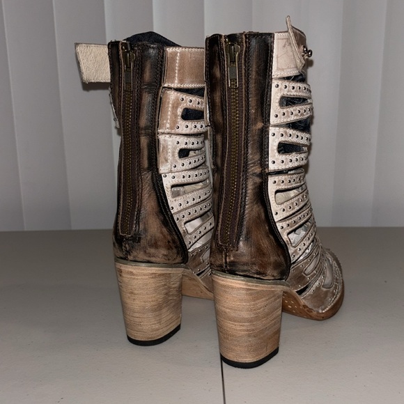 FREEBIRD BY STEVEN LOTUS IN THE COLOR TAUPE SIZE WOMEN’S 7 - Picture 3 of 8